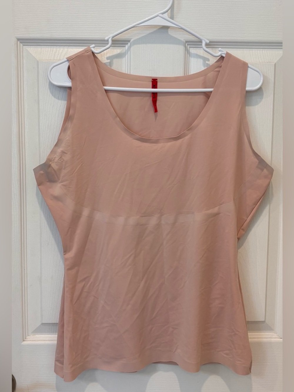 SPANX Nude Thinstincts Scoop Neck Tank Top